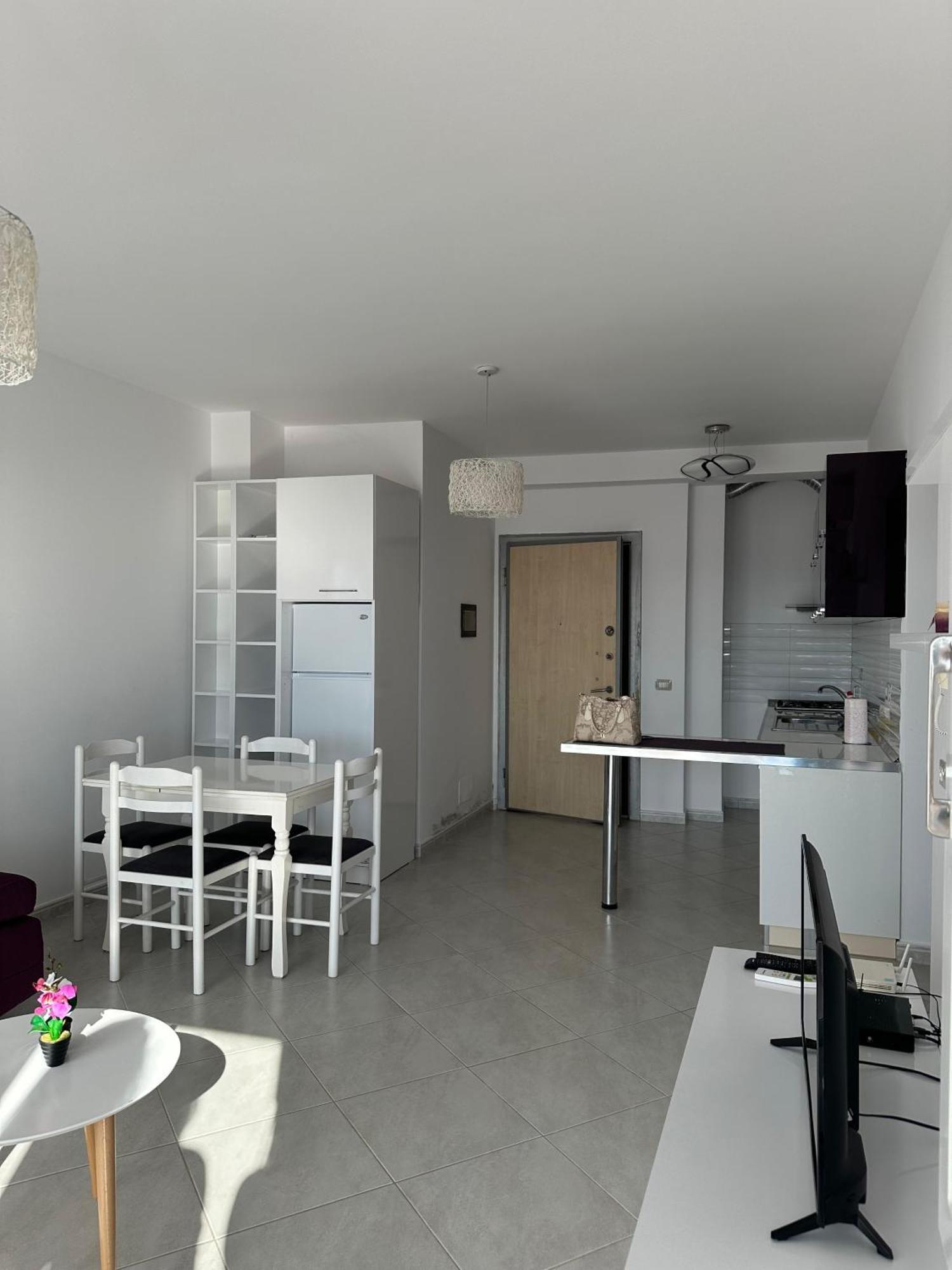 Sea View Apartment Vlore Luaran gambar
