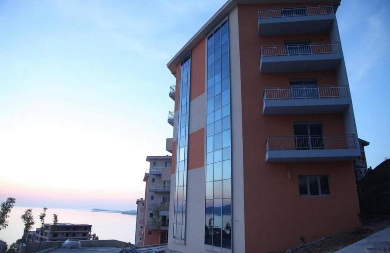 Sea View Apartment Vlore Luaran gambar