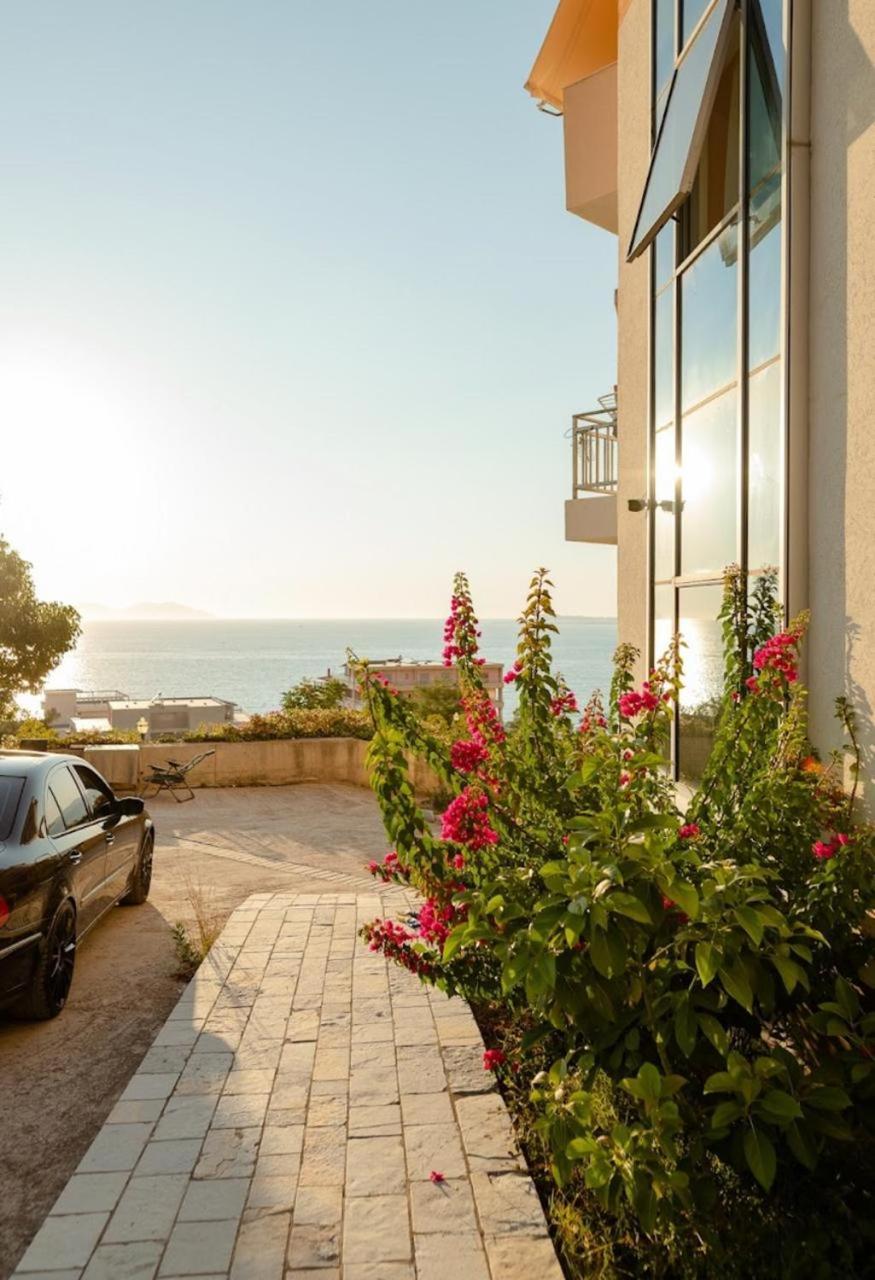 Sea View Apartment Vlore Luaran gambar