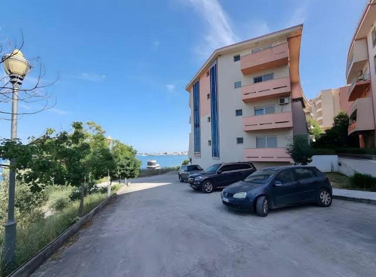 Sea View Apartment Vlore Luaran gambar
